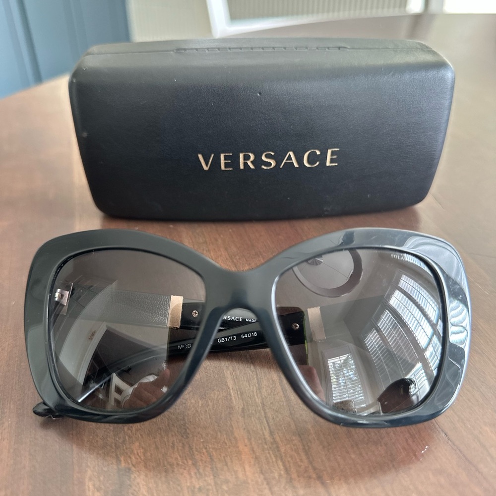 Versace Glossy Black Women's Sunglasses